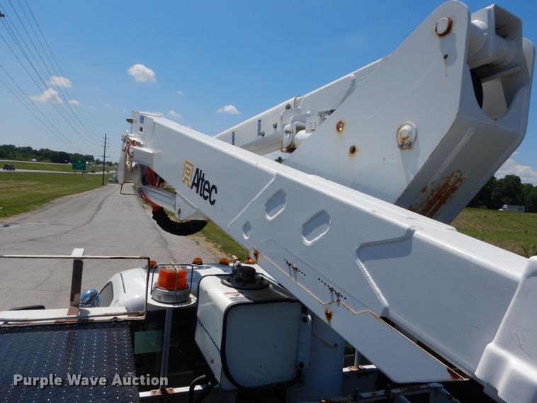 image for item IT9170 2012 Ford F550 Super Duty XL  bucket truck