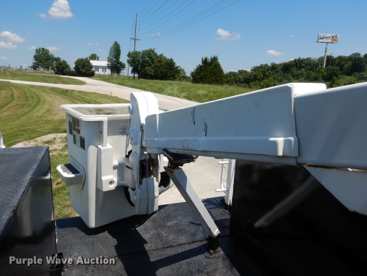 image for item IT9170 2012 Ford F550 Super Duty XL  bucket truck