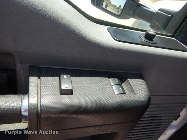 image for item IT9170 2012 Ford F550 Super Duty XL  bucket truck