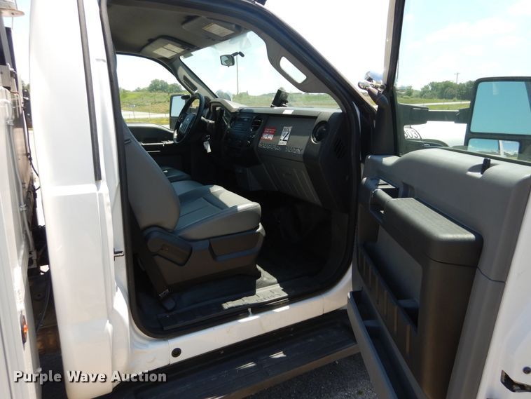 image for item IT9170 2012 Ford F550 Super Duty XL  bucket truck