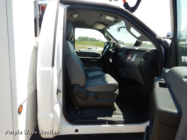 image for item IT9170 2012 Ford F550 Super Duty XL  bucket truck