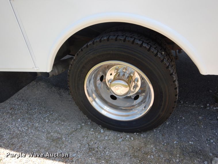 image for item IT9170 2012 Ford F550 Super Duty XL  bucket truck