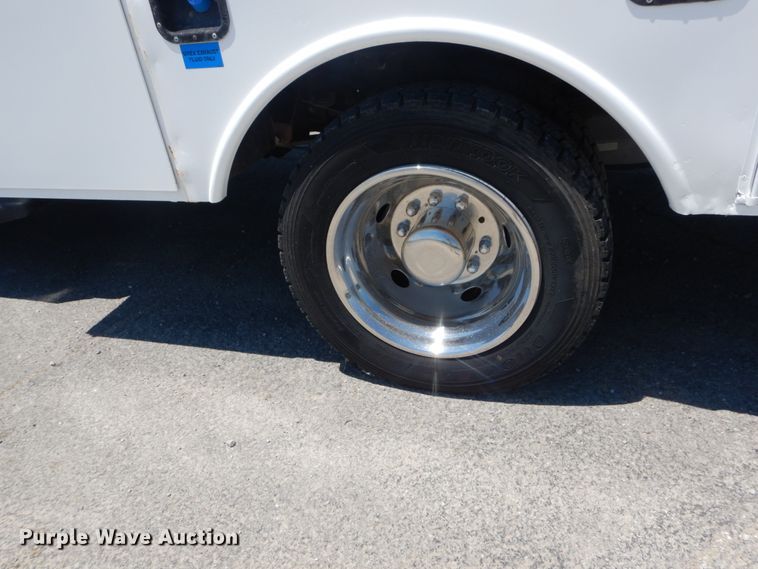 image for item IT9170 2012 Ford F550 Super Duty XL  bucket truck