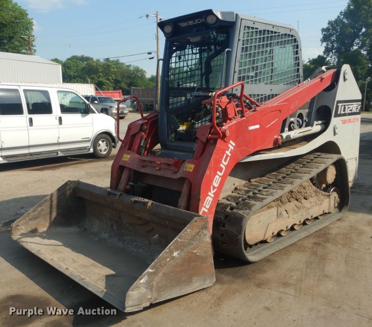 image for item IT9178 2019 Takeuchi TL12R2  tracked skid steer loader