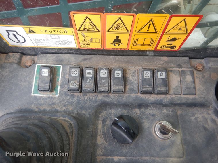 image for item IT9178 2019 Takeuchi TL12R2  tracked skid steer loader