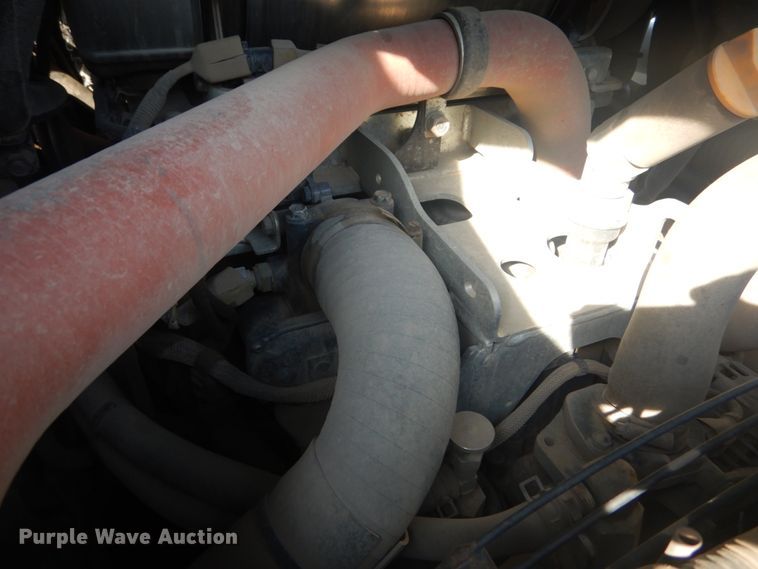 image for item IT9178 2019 Takeuchi TL12R2  tracked skid steer loader