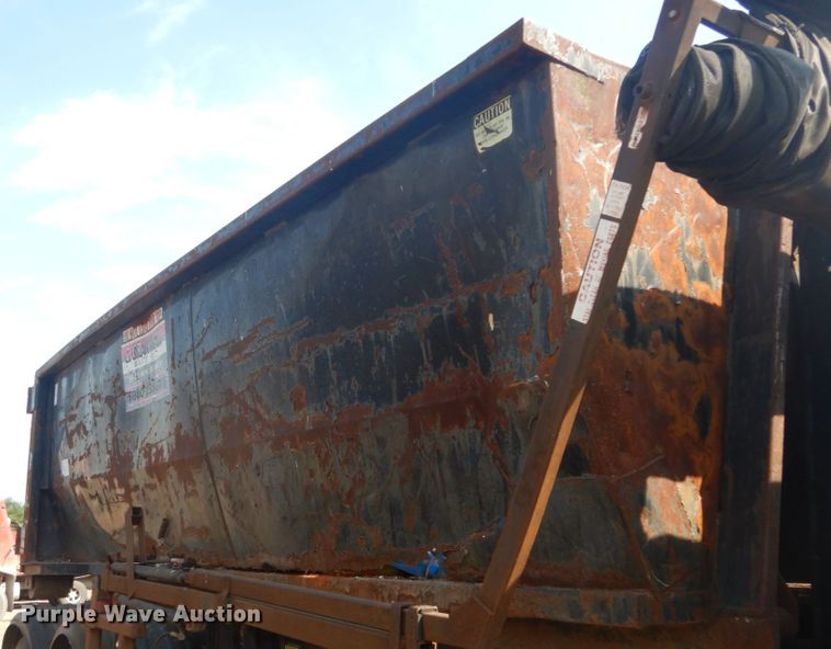 image for item IT9179 Roll-off dumpster