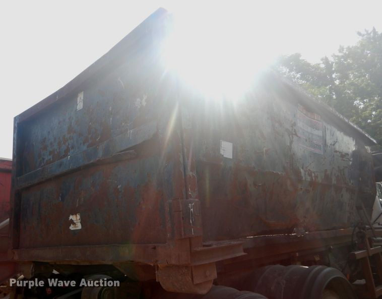 image for item IT9179 Roll-off dumpster