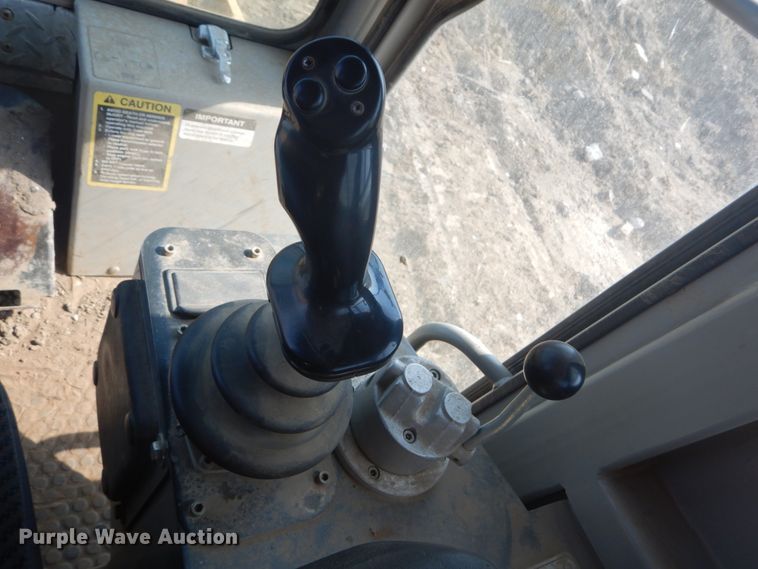 image for item IT9180 2007 John Deere 755C Series II  track loader