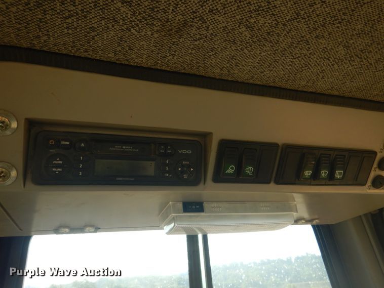 image for item IT9180 2007 John Deere 755C Series II  track loader