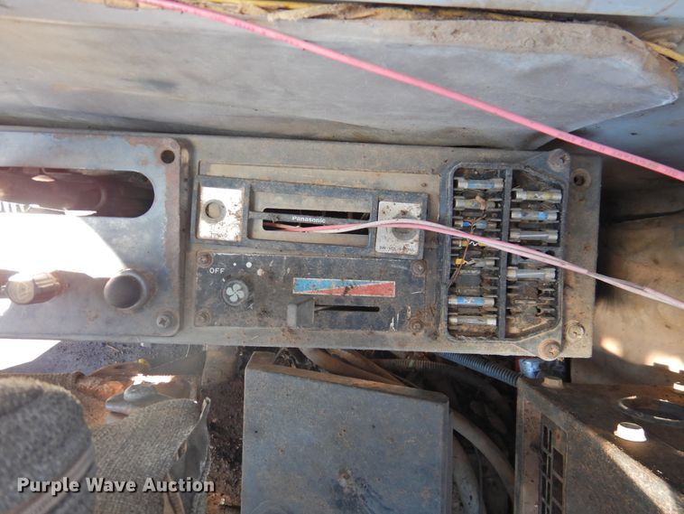 image for item JX9922 1994 Hitachi EX150  excavator