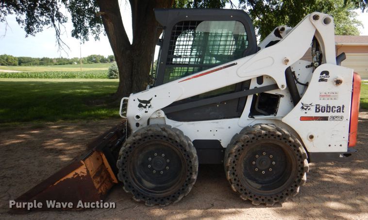 image for item JY9815 2014 Bobcat S590  skid steer loader