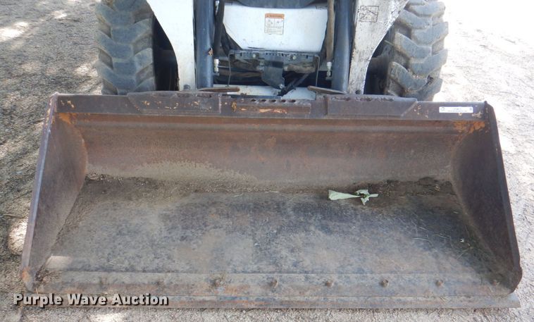 image for item JY9815 2014 Bobcat S590  skid steer loader