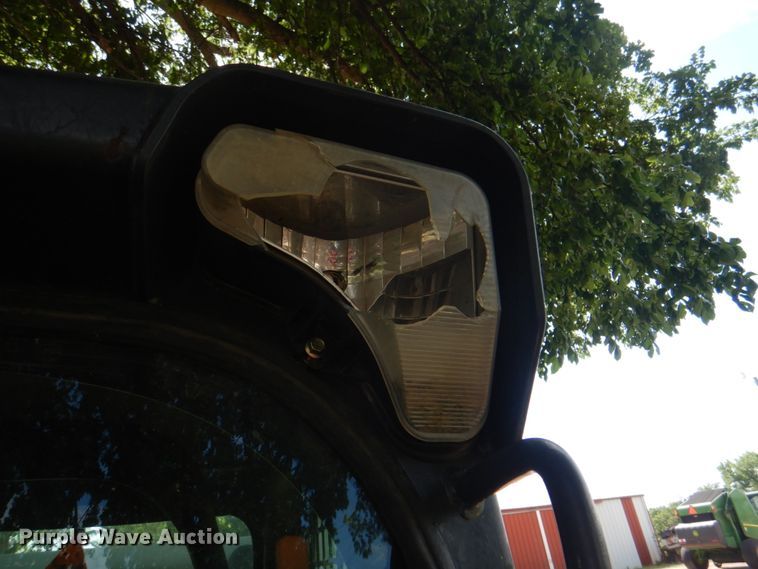 image for item JY9815 2014 Bobcat S590  skid steer loader