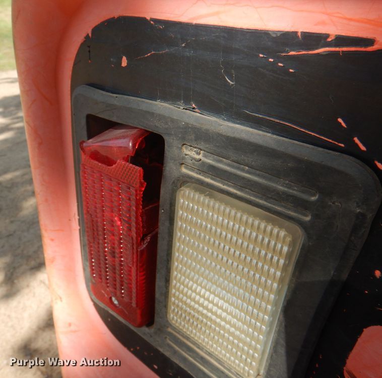 image for item JY9815 2014 Bobcat S590  skid steer loader