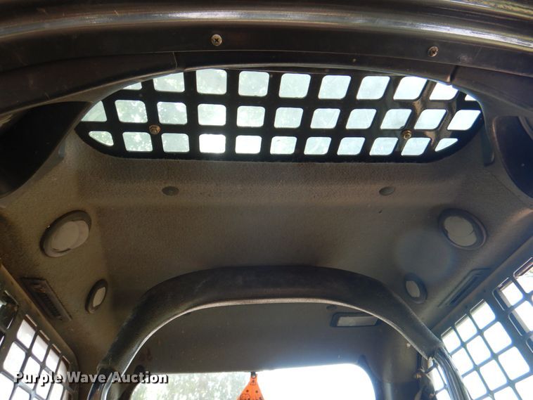 image for item JY9815 2014 Bobcat S590  skid steer loader