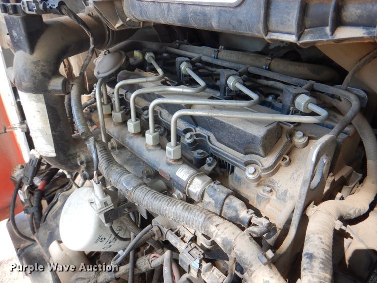 image for item JY9815 2014 Bobcat S590  skid steer loader