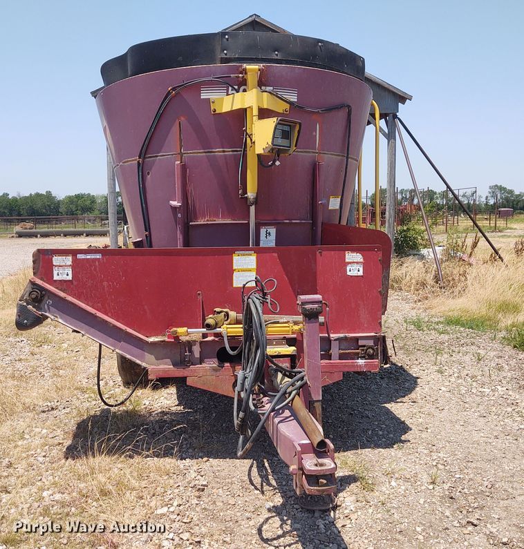 image for item BY9335 Supreme 500T  feed grinder/mixer