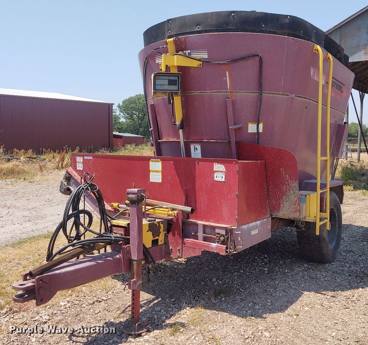 image for item BY9335 Supreme 500T  feed grinder/mixer