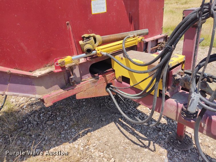 image for item BY9335 Supreme 500T  feed grinder/mixer