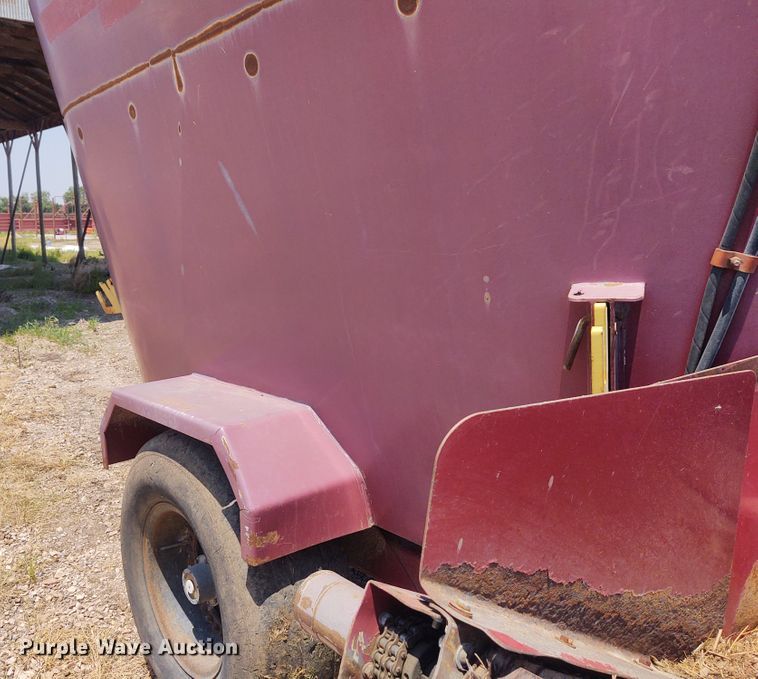 image for item BY9335 Supreme 500T  feed grinder/mixer