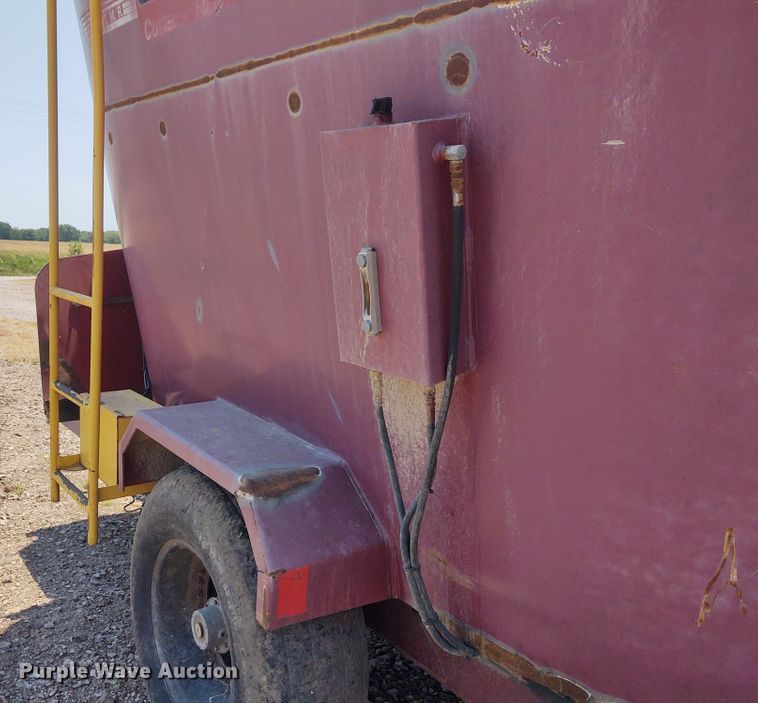 image for item BY9335 Supreme 500T  feed grinder/mixer