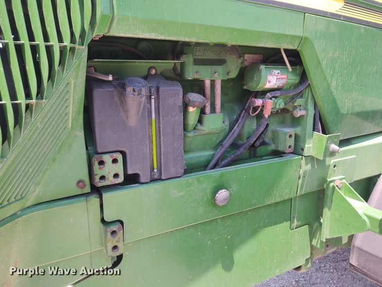 image for item BY9336 2000 John Deere 8410T  tractor