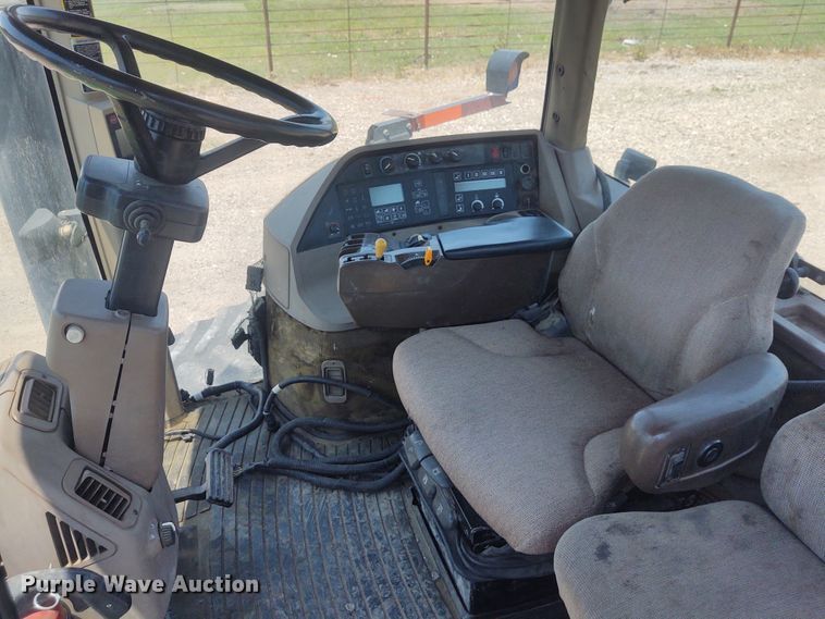 image for item BY9336 2000 John Deere 8410T  tractor