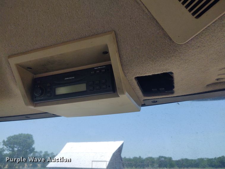 image for item BY9336 2000 John Deere 8410T  tractor