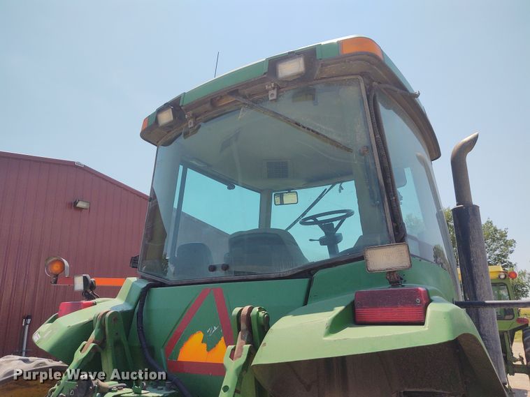 image for item BY9336 2000 John Deere 8410T  tractor