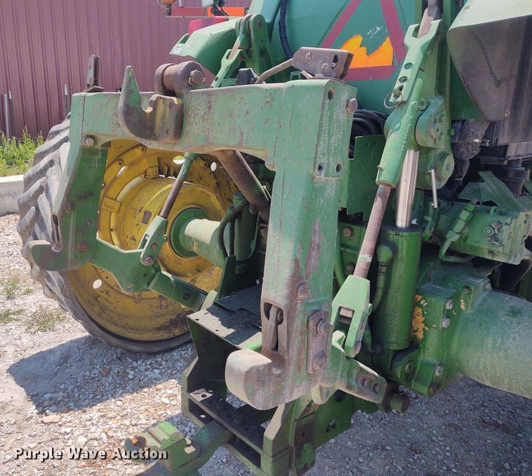 image for item BY9336 2000 John Deere 8410T  tractor