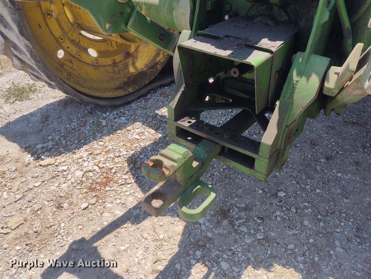 image for item BY9336 2000 John Deere 8410T  tractor