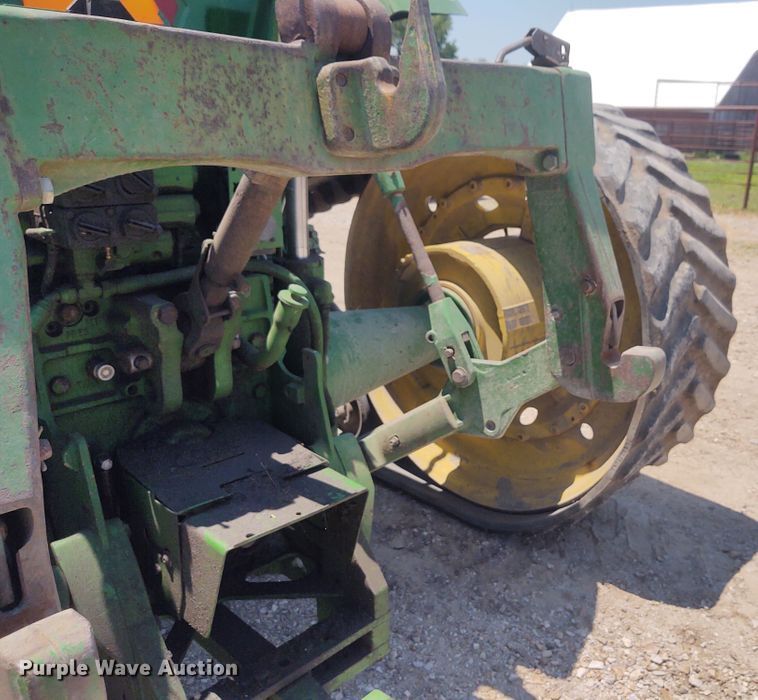 image for item BY9336 2000 John Deere 8410T  tractor