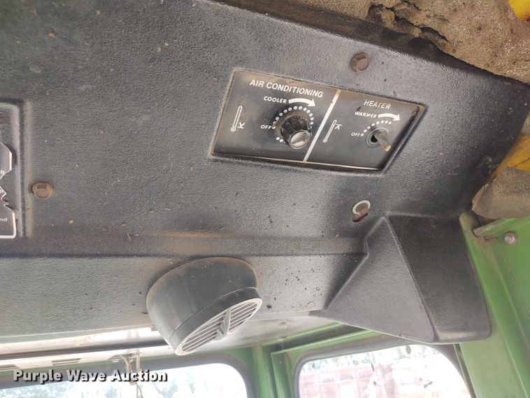 image for item BY9337 John Deere 4320  tractor