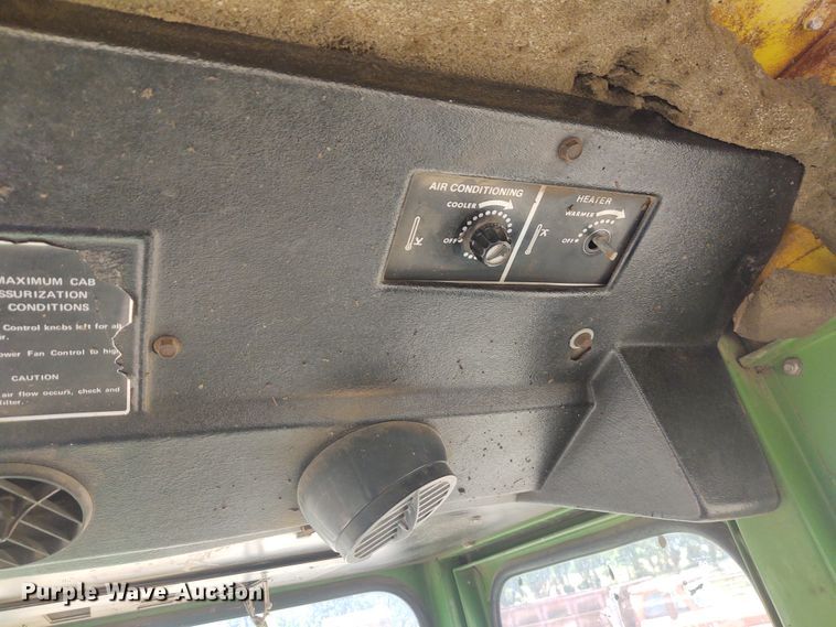 image for item BY9337 John Deere 4320  tractor