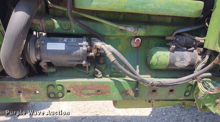 image for item BY9337 John Deere 4320  tractor