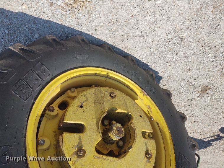 image for item BY9337 John Deere 4320  tractor