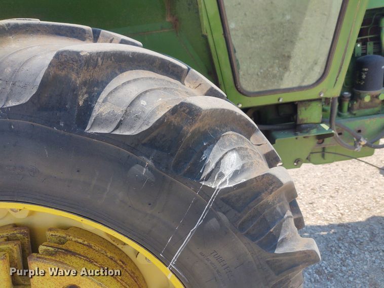 image for item BY9337 John Deere 4320  tractor