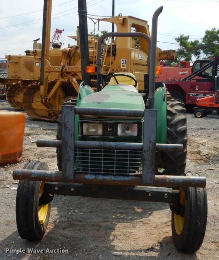 image for item DC2061 1992 John Deere 5200  tractor