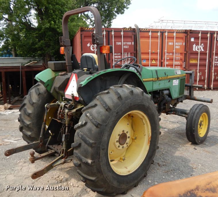 image for item DC2061 1992 John Deere 5200  tractor