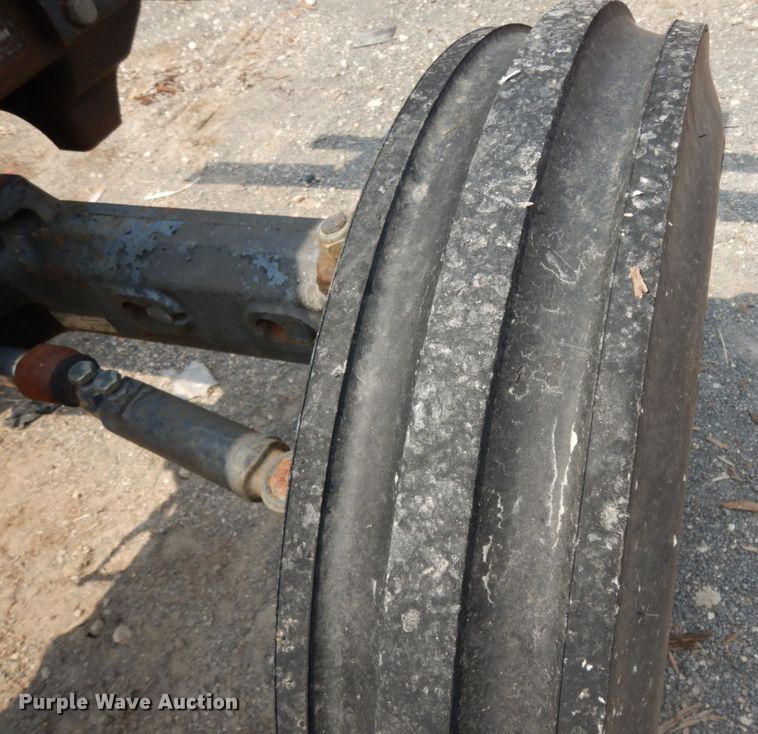 image for item DC2061 1992 John Deere 5200  tractor