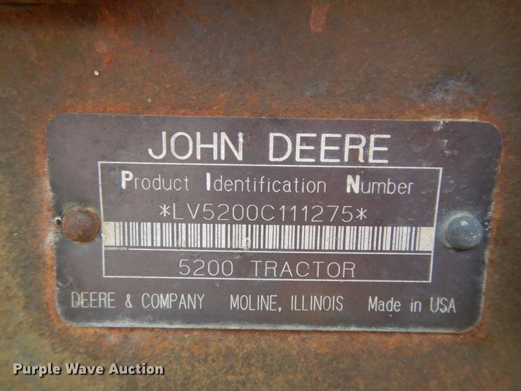 image for item DC2061 1992 John Deere 5200  tractor