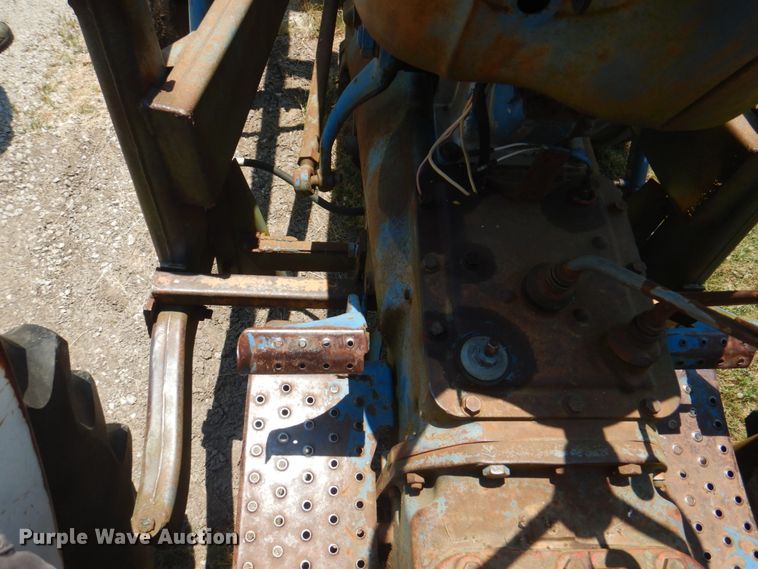 image for item DL0074 1967 Ford 5000  tractor