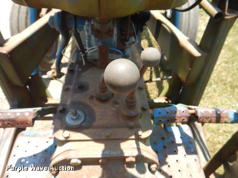 image for item DL0074 1967 Ford 5000  tractor