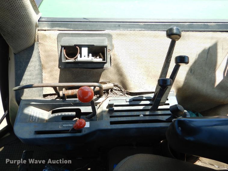 image for item DM0026 1982 John Deere 4240  tractor