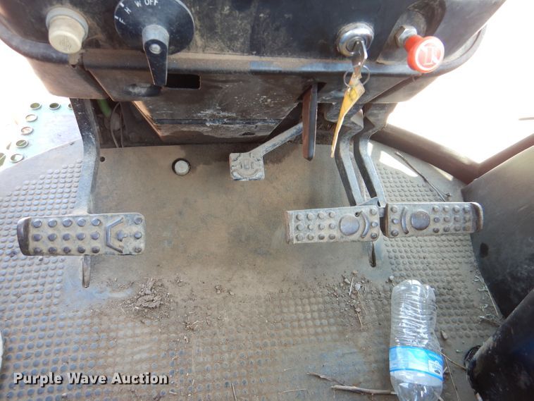 image for item DM0026 1982 John Deere 4240  tractor