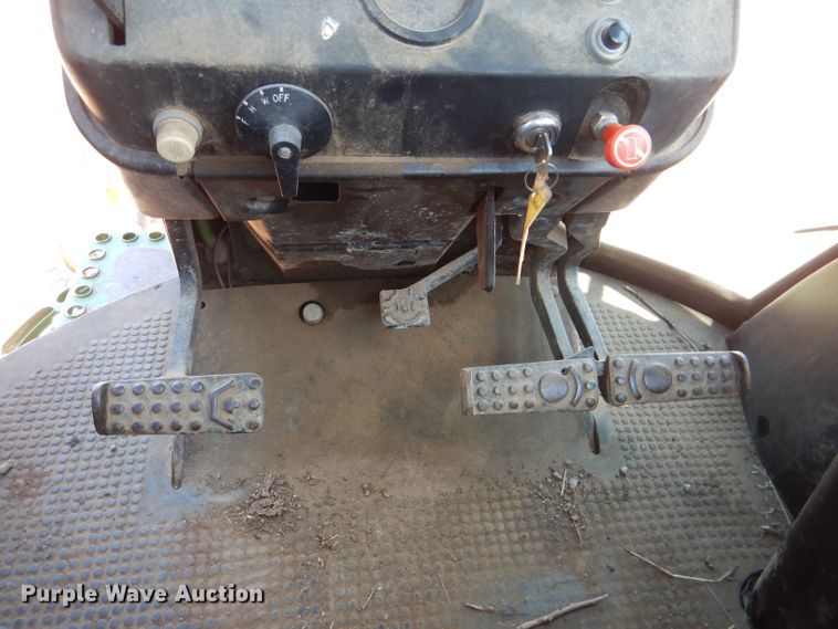 image for item DM0026 1982 John Deere 4240  tractor