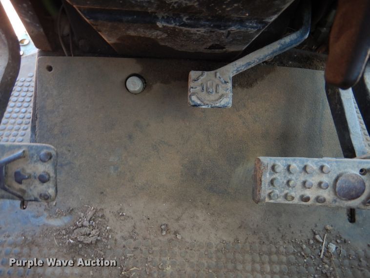 image for item DM0026 1982 John Deere 4240  tractor