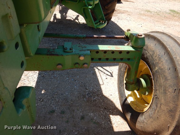 image for item DM0026 1982 John Deere 4240  tractor