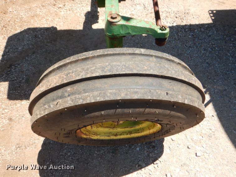 image for item DM0026 1982 John Deere 4240  tractor